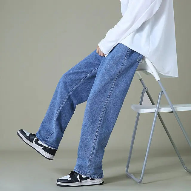 Men's denim trousers with wide legs