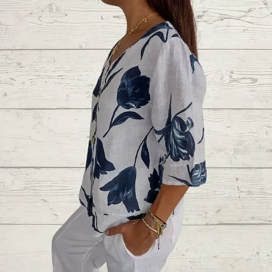 Upgrade Your Wardrobe with the Printed V-Neck Tunic Top