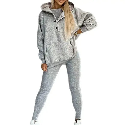 Women's suit with hood and long sleeves