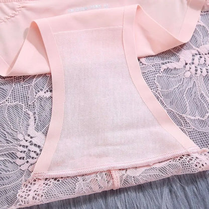 Seamless lace panties made of ice silk with a medium waist