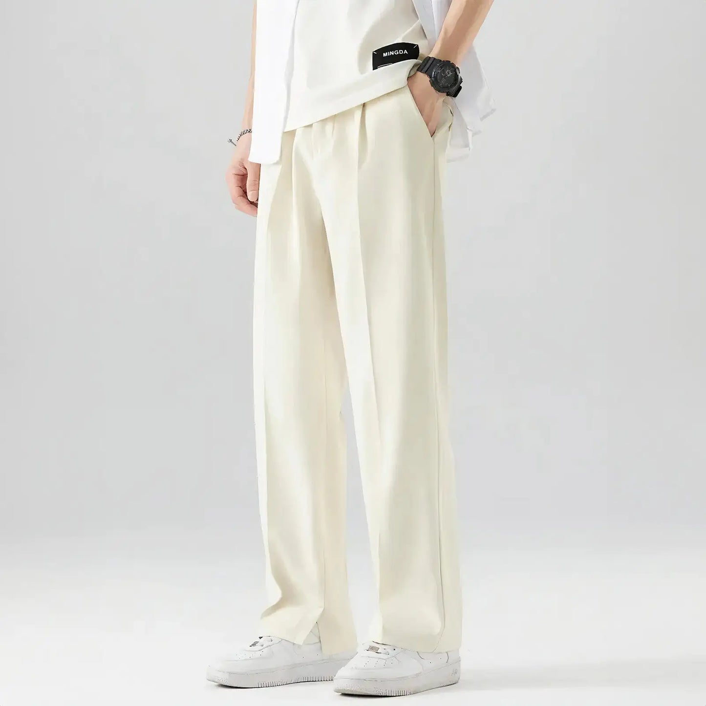 Elegant trousers with straight legs