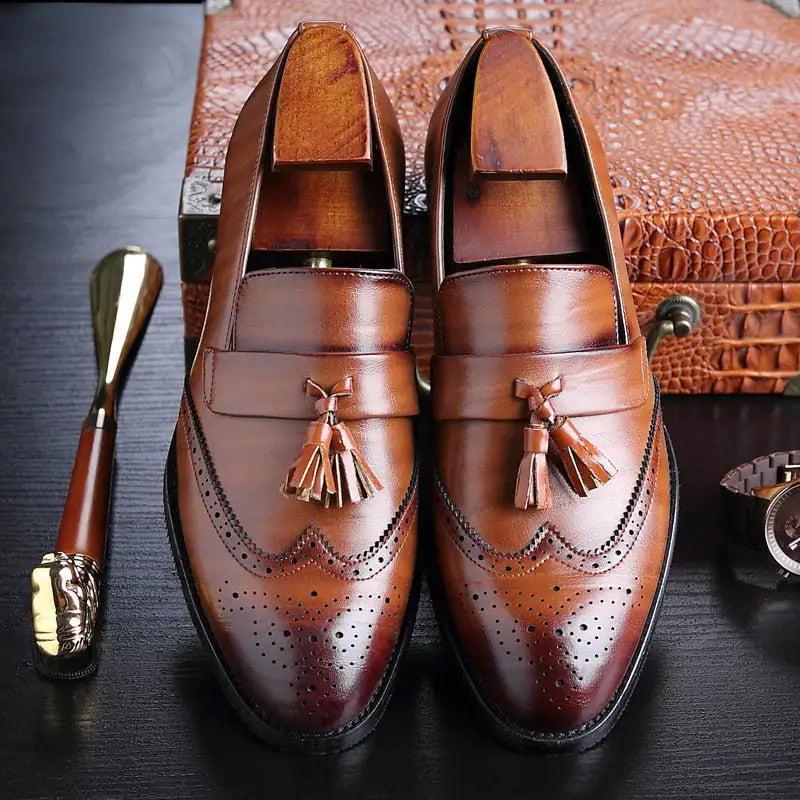 Classic leather loafers with tassels