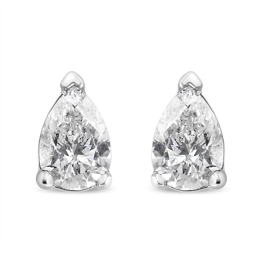 Stud earrings in 14 Carat white gold with pear-shaped Solitaire diamonds grown in the laboratory (color F-G, transparency VS2-SI1)