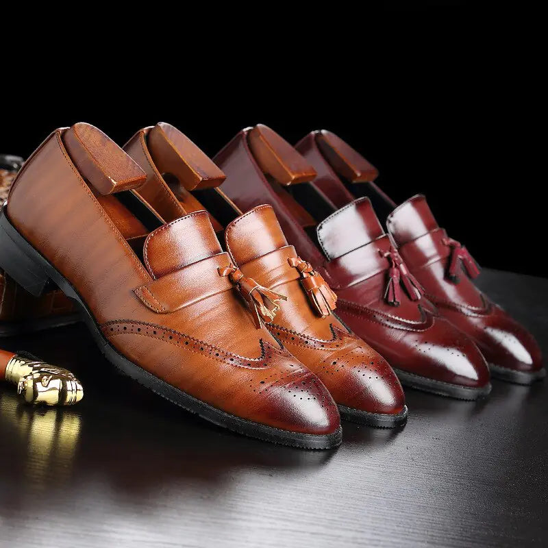 Classic leather loafers with tassels