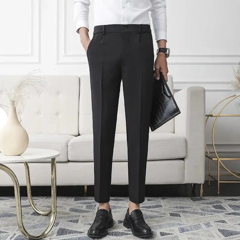 With non-smooth narrow business trousers, you will effortlessly create a spectacular image