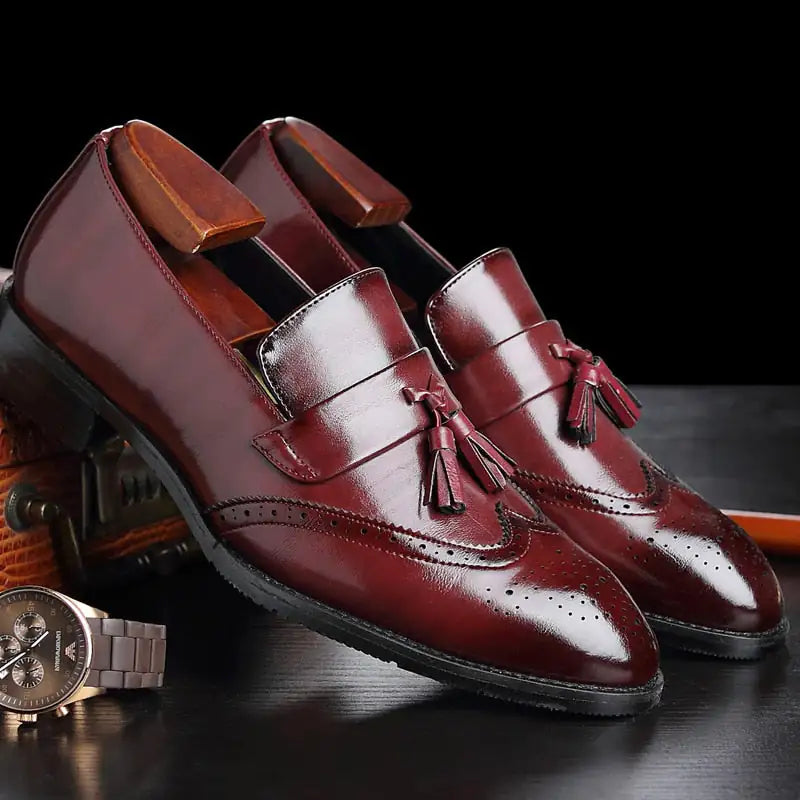 Classic leather loafers with tassels