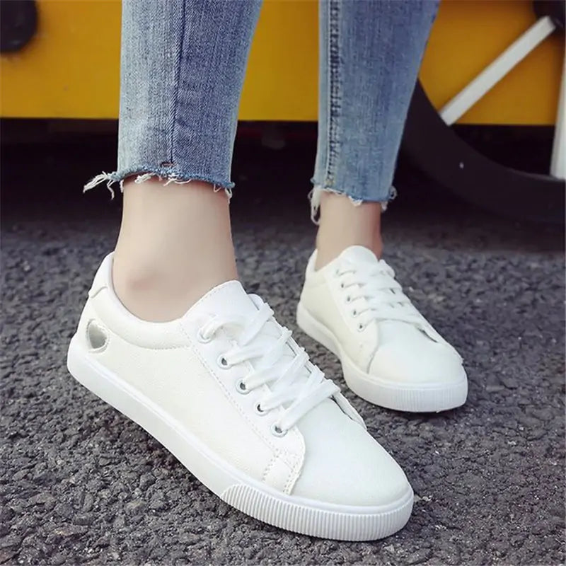 Skate White Shoes: Breathable and Functional