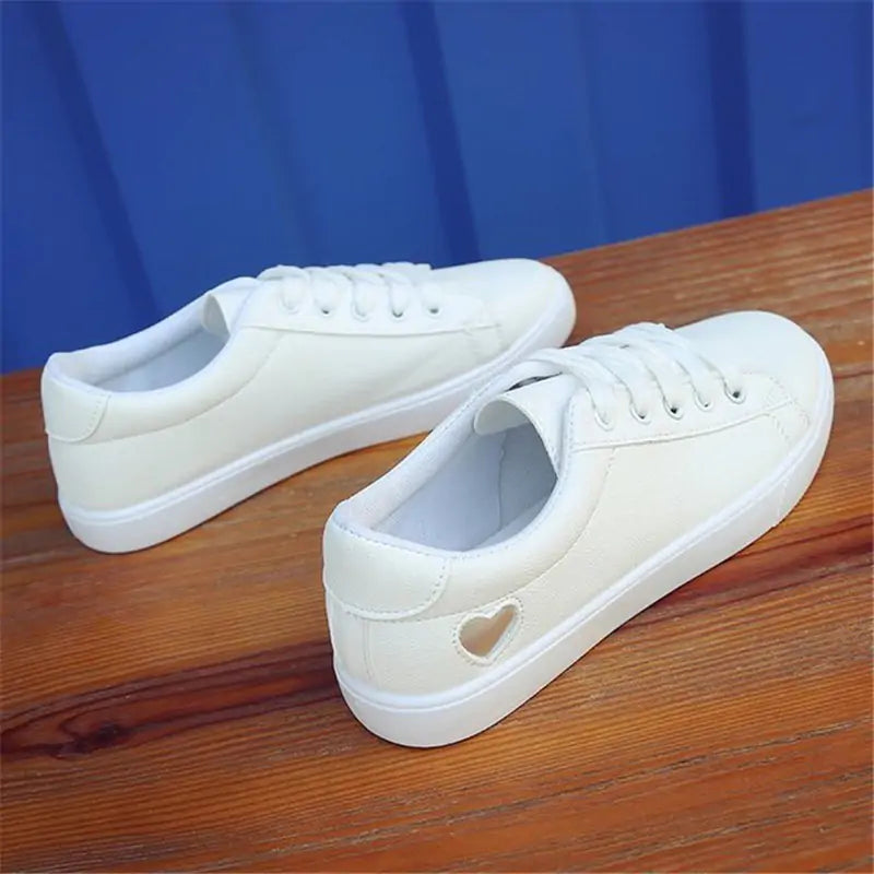 Skate White Shoes: Breathable and Functional