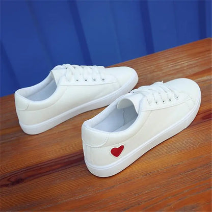 Skate White Shoes: Breathable and Functional